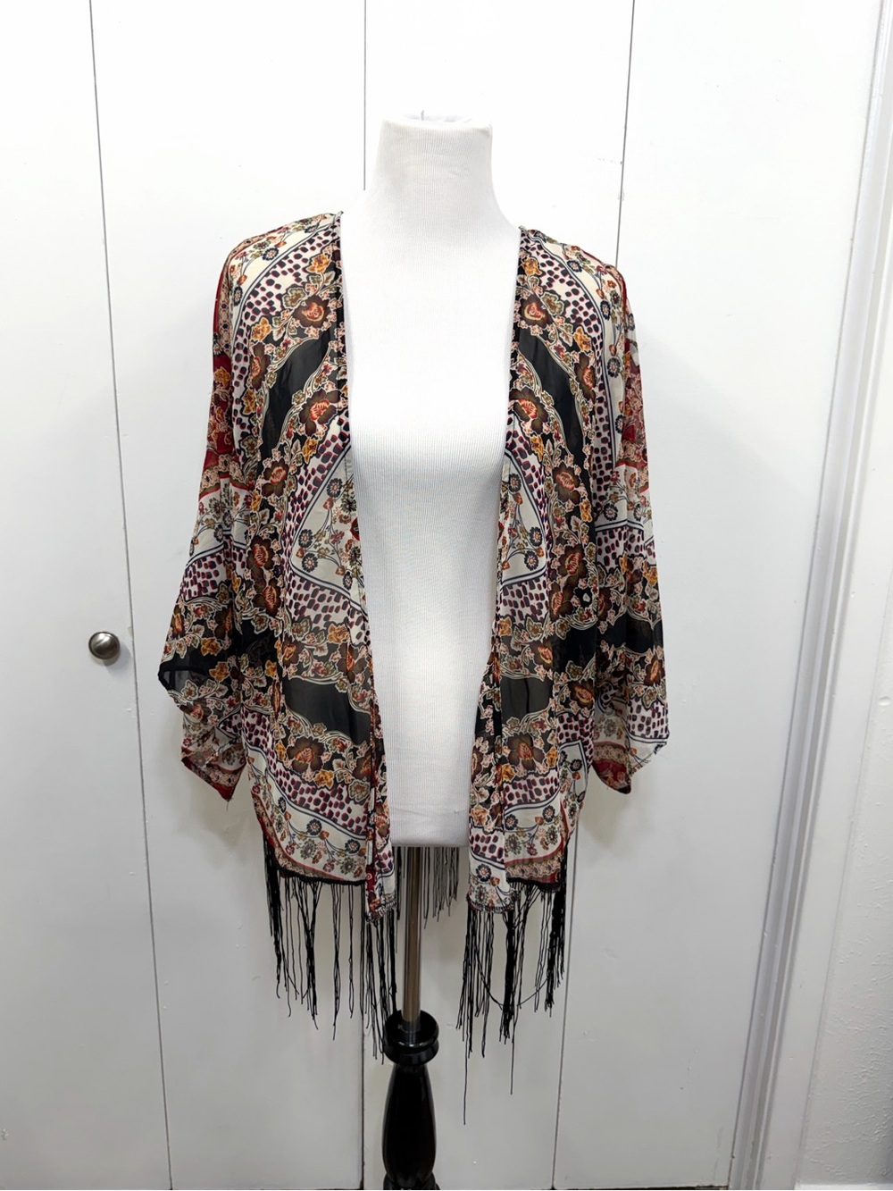Xhilaration Floral Boho Kimono Cardigan Sheer Fringe Hem Size Large